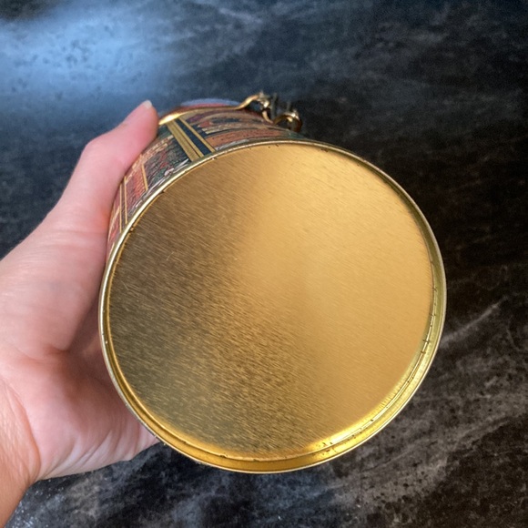 🔥Vintage Coffee Canister, Tin Can with Metal Latch. - Picture 4 of 6